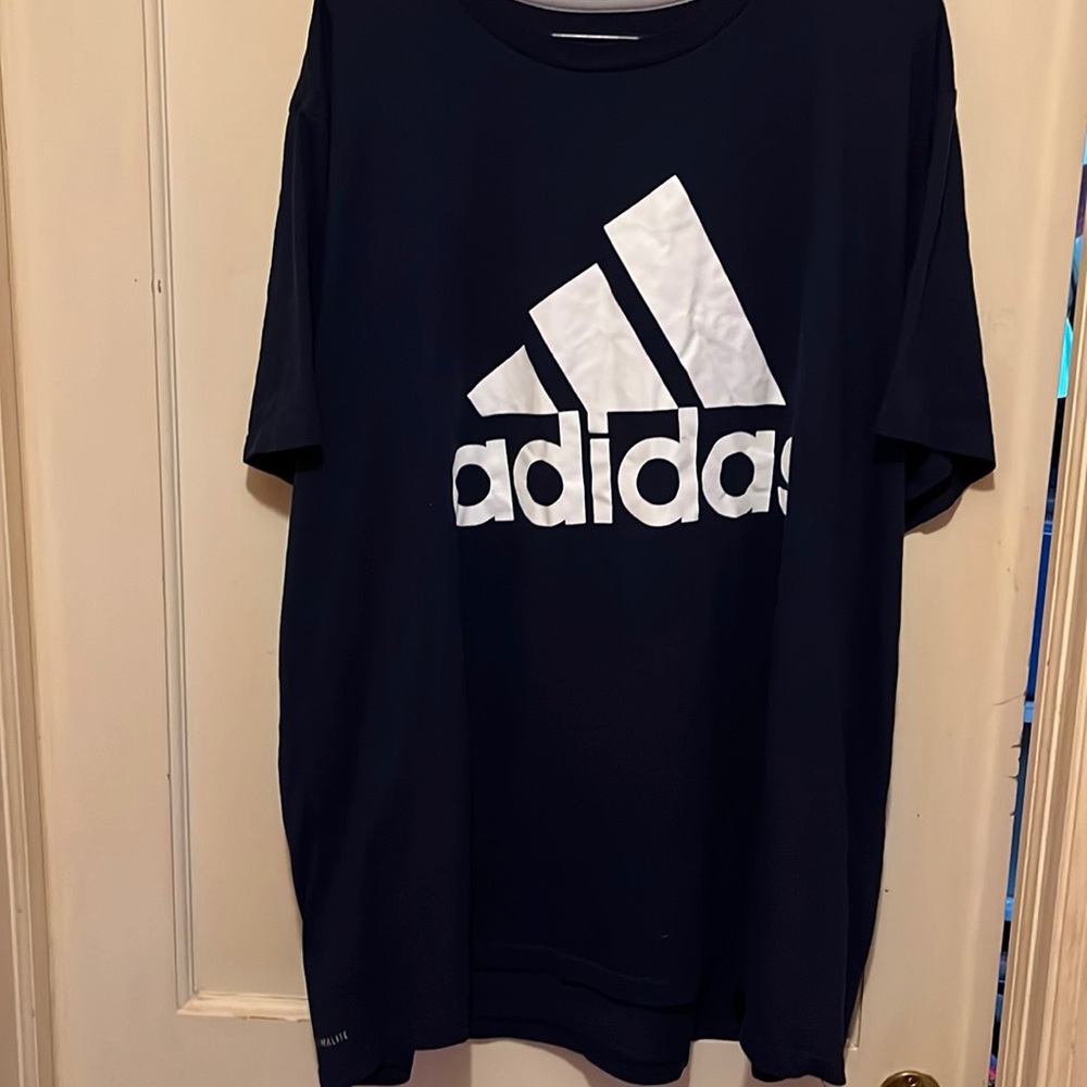 Gently loved blue short sleeve Adidas tea shirt.  Size 3XL smoke free